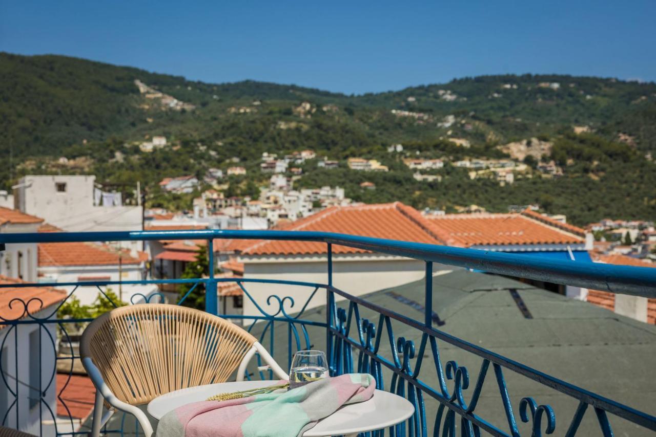 The Blue Hotel Skiathos Town Exterior foto