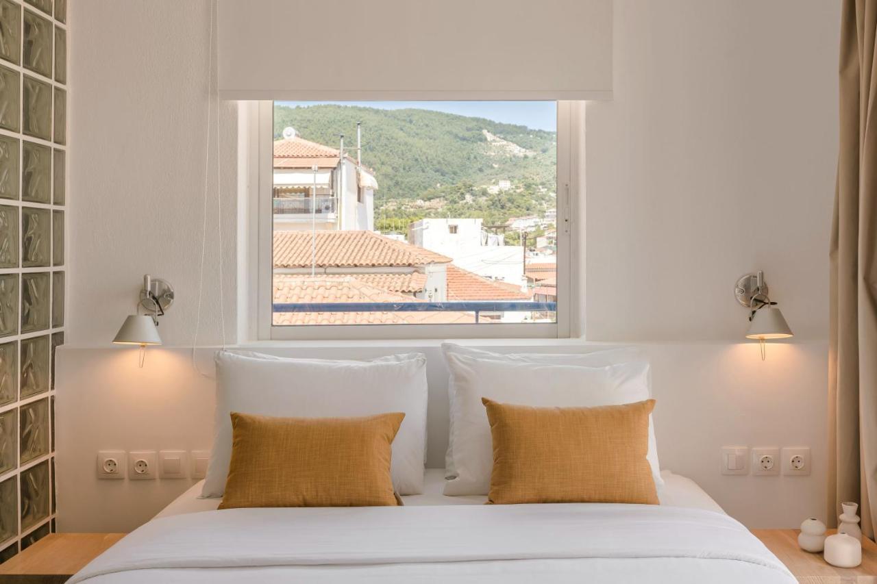 The Blue Hotel Skiathos Town Exterior foto